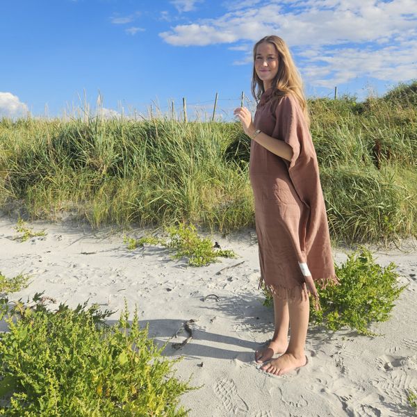 "Alnes" Strandponcho -Terracotta